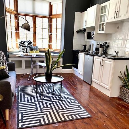 1-Bedroom Sea Point Gem - Perfect Location! Cape Town Eksteriør bilde