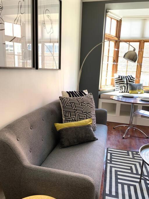 1-Bedroom Sea Point Gem - Perfect Location! Cape Town Eksteriør bilde