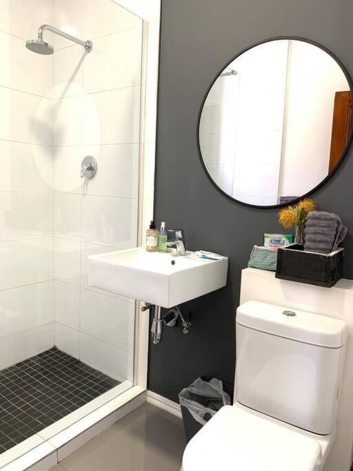 1-Bedroom Sea Point Gem - Perfect Location! Cape Town Eksteriør bilde