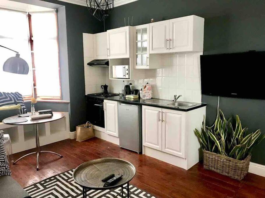 1-Bedroom Sea Point Gem - Perfect Location! Cape Town Eksteriør bilde